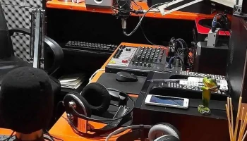 Fm Fenix 98.7 - Corral Quemado