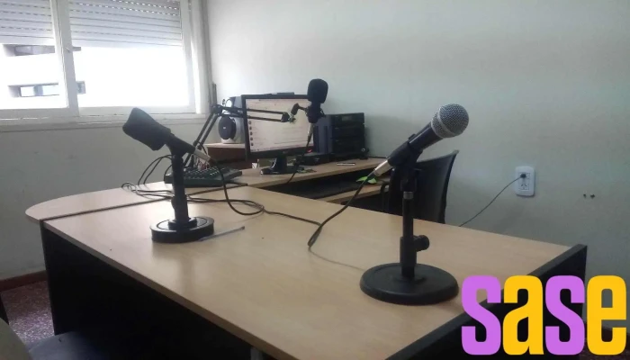 883 Fm Radio Puente Marull Interior - Córdoba