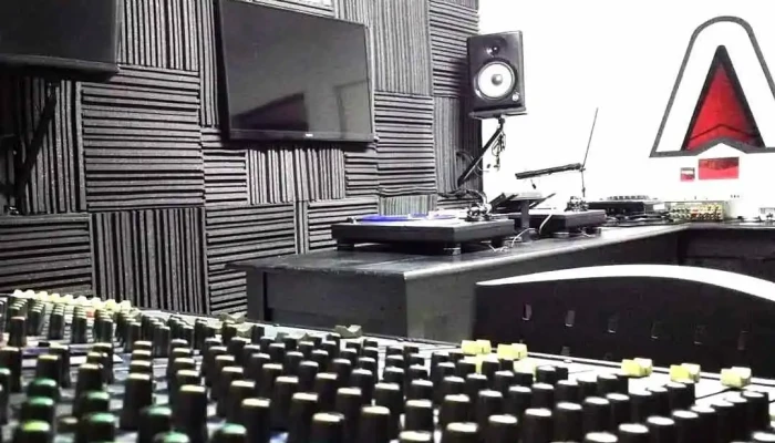 Arcadia Radio 941 Interior - Saladas