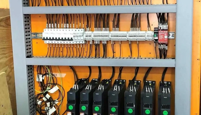 Cm Electrical   Tableros   Obras Electricas   Automatismo   Cctv Zona - Cdad. Autónoma de Buenos Aires