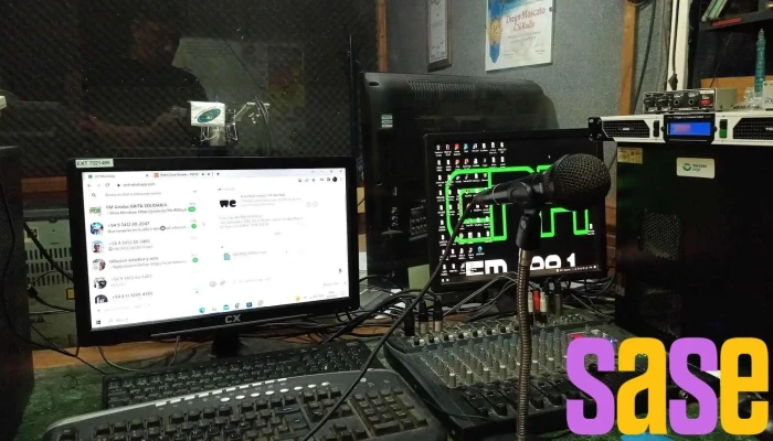Cn Radio Rosario fm 93.7 Mhz y sus repetidoras - S2000 Rosario