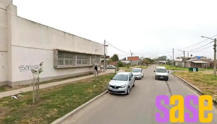Colegio Secundario - Artigas & Pje. Picasso