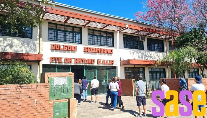 Colegio Secundario Pte.Dr.Arturo Umberto Illia - Corrientes