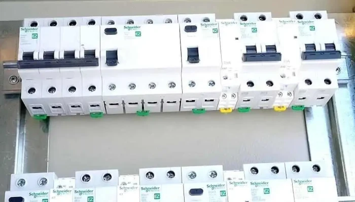 E Y E Instalaciones Telefono - Machagai
