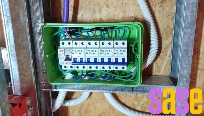 Electro Cba Climatizacion Electricidad Y Aire Acondicionado Calderas Camaras Frigorificass Del Propietario - Córdoba