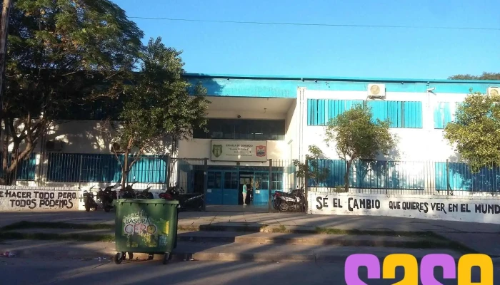 Escuela De Comercio - Santiago Del Estero