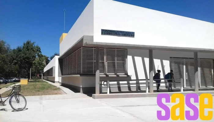 Escuela José Ingenieros 1061 - S2132Gfd Funes