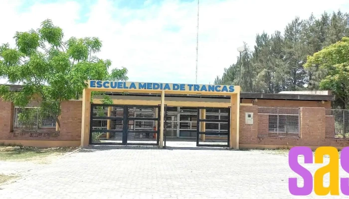 Escuela Media De Trancas - Trancas