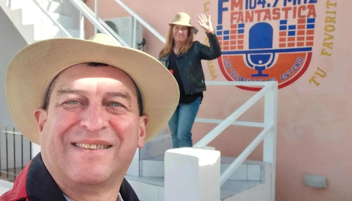Estudios De Radio Fm Fantastica 1047mhz Horario - Los Telares