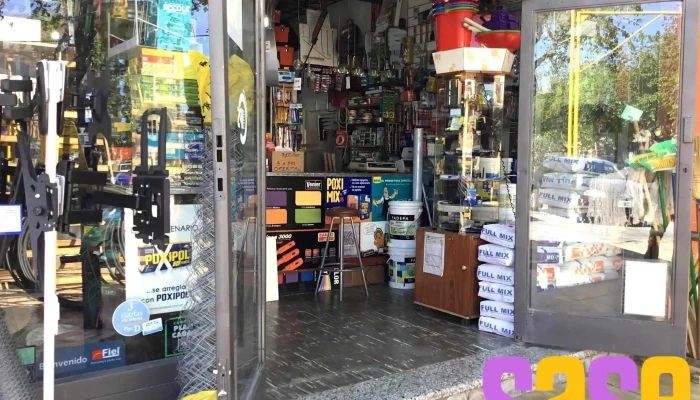 Ferreteria Santa Lucia -  Interior - Santa Lucía
