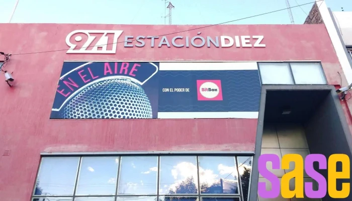 Fm Estacion Diez Exterior - Gral. Roca
