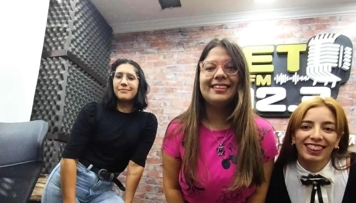 Fm Net 1023 Mhz Comentarios - Corrientes