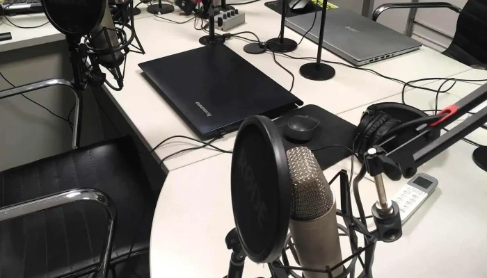 La Zero Fm 95.5 - X5800 Aaq