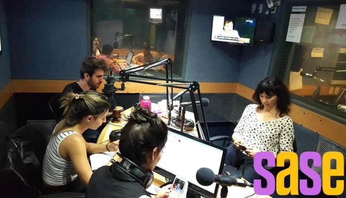 Late Fm 93.1 - C1107Afp Cdad. Autónoma De Buenos Aires