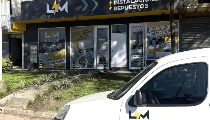 Lm Casa De Refrigeracion E Instalaciones Electricas Del Propietario - Chajarí