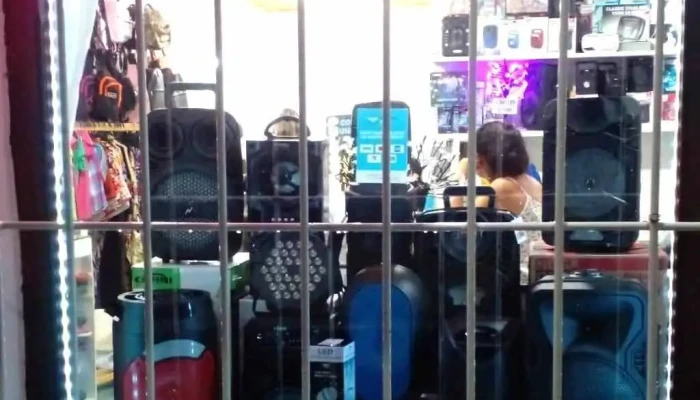 Lore Variedades Y Peluqueria -  Interior - Joaquin V. González
