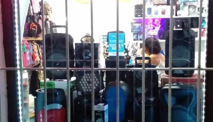Lore variedades y peluqueria - Joaquin V. González