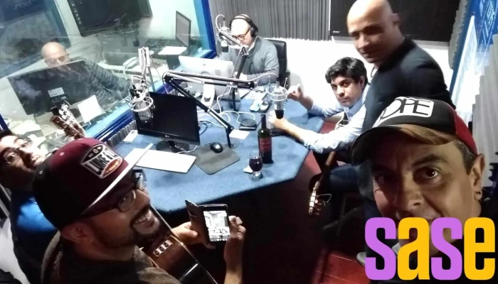 Lv15 Radio Villa Mercedes -  Telefono Movil - Villa Mercedes