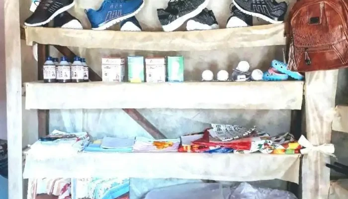 Pequeno Bazar Lleno De Luz Interior - Mburucuyá