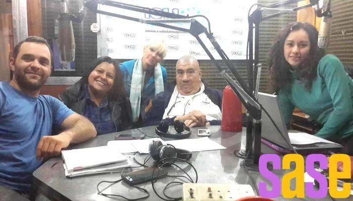 Radio Latina 101.1 - N3301Elo