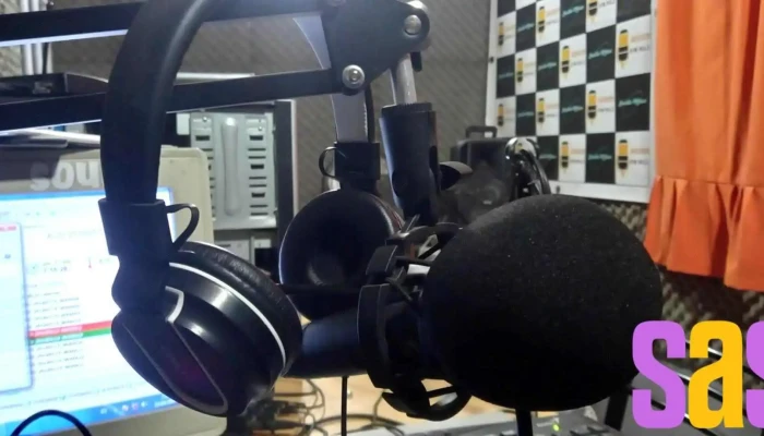 Radio Mixer 935 Interior - Garza