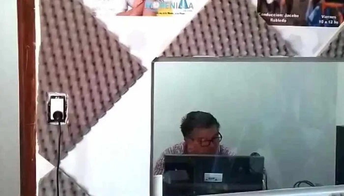Radio Morenita Del Valle -    1045 Mhz   Estudio 1 Videos - Ingenio la Corona