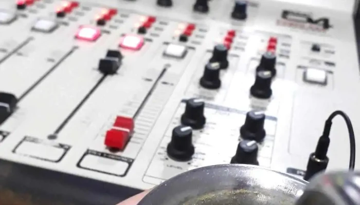 Radio5 100.5 Fm - Gral. Pico