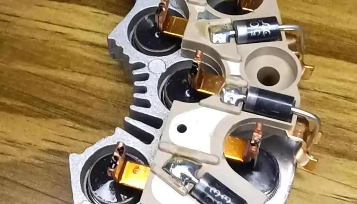 Rg Repuestos Electricidad Del Automotor -  Comentarios - Trelew