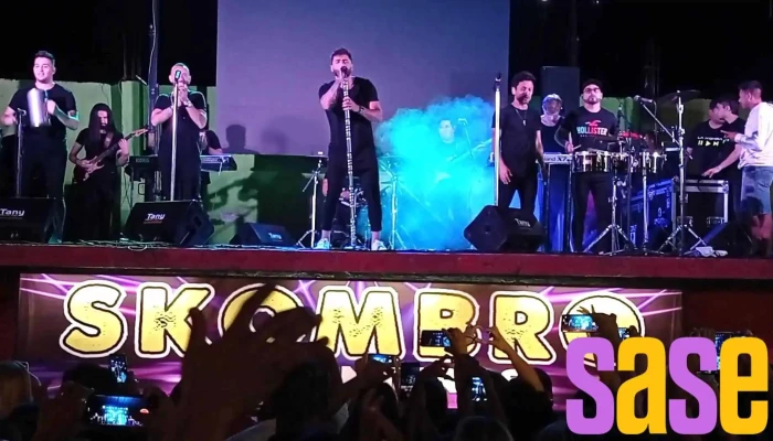 Skombro Megadisco Escenario - Monteros