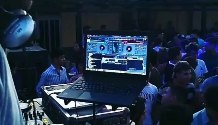 Sonido E Iluminacion Profesional Daniel Caballero Monte Caseros Corrientes Videos - Monte Caseros