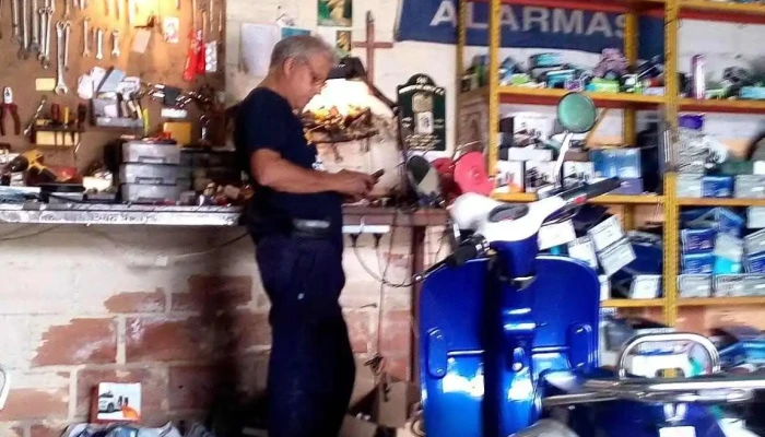 Tony Alarmas X -  28 Interior - San Miguel de Tucumán